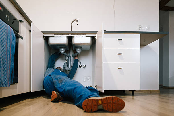 Professional Emergency Plumber technician working in Shelocta, PA